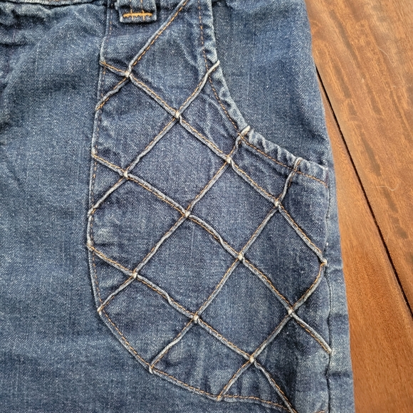 Vintage 1970s High Waisted Denim Shorts with Diamond Lattice Design - Picture 3 of 9